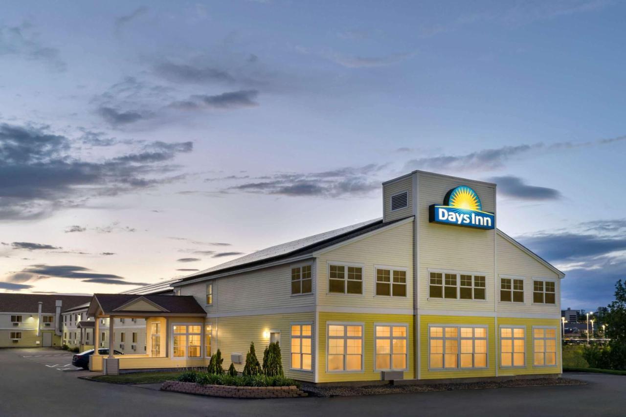 Days Inn By Wyndham Airport/Maine Mall Саут-Портленд Экстерьер фото